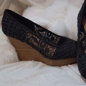 American Eagle Wedge Sandals